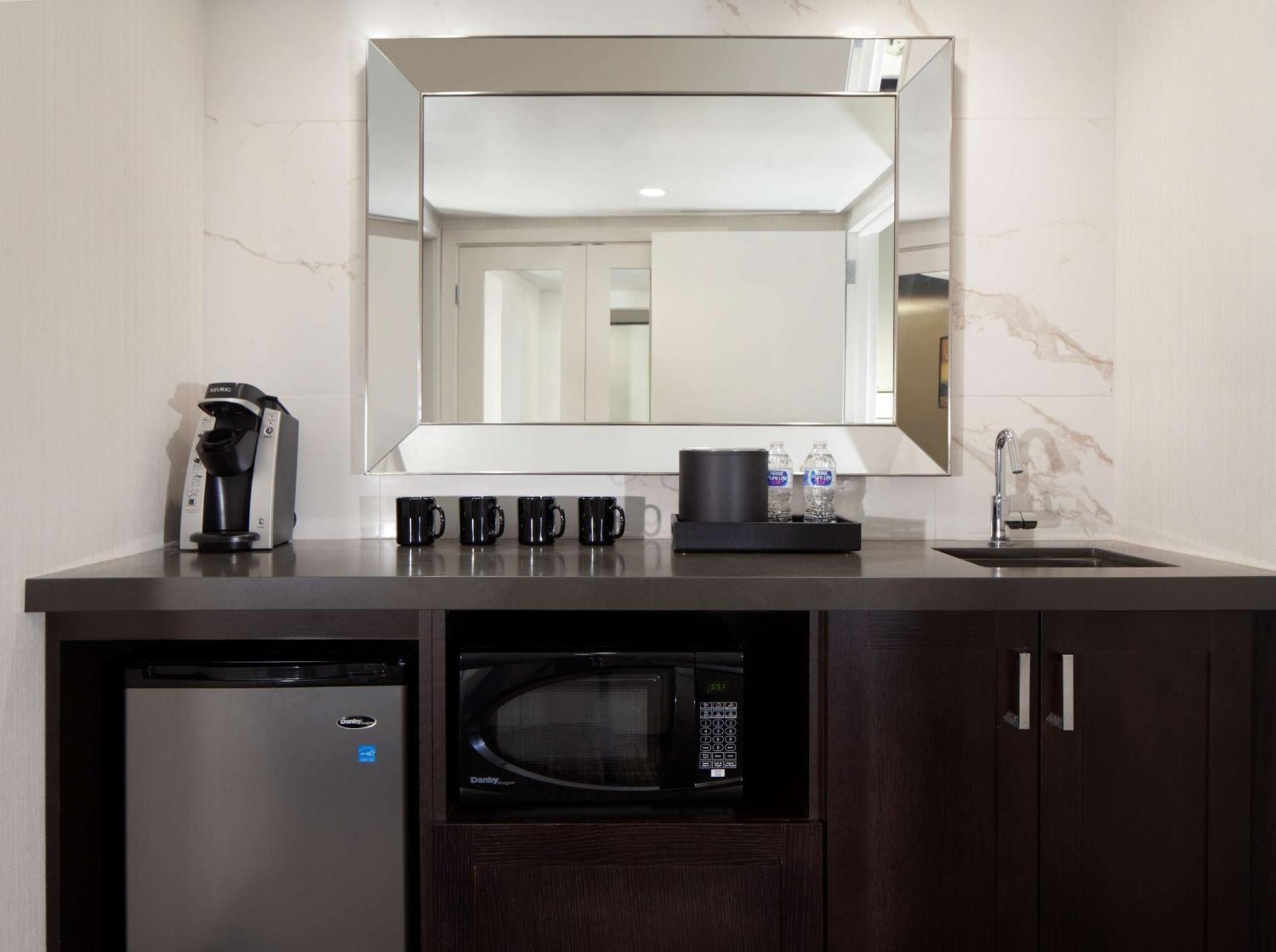 Embassy Suites By Hilton Philadelphia Airport Exteriér fotografie