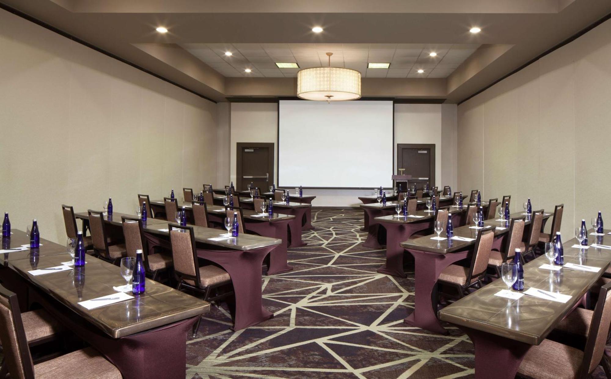 Embassy Suites By Hilton Philadelphia Airport Exteriér fotografie