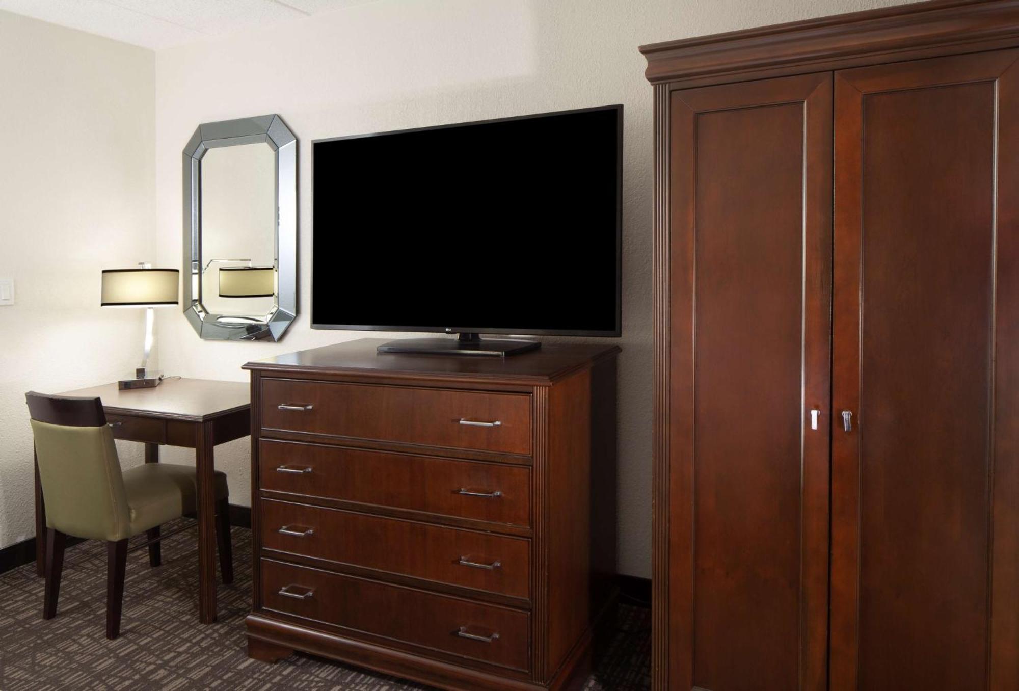 Embassy Suites By Hilton Philadelphia Airport Exteriér fotografie